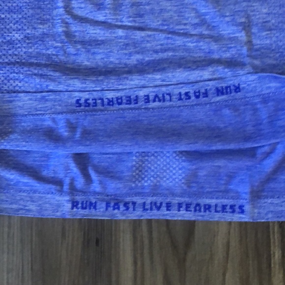 Nike dri-fit knit running shirt - Picture 3 of 4